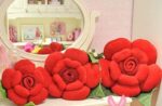 おしゃれかわいい☆抱き枕にもなるふわふわクッション「薔薇クッション」