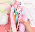 もふもふしたフォルムがとってもキュート☆ ふわふわもこもこの手触りも嬉しい「ふわふわペンケース」